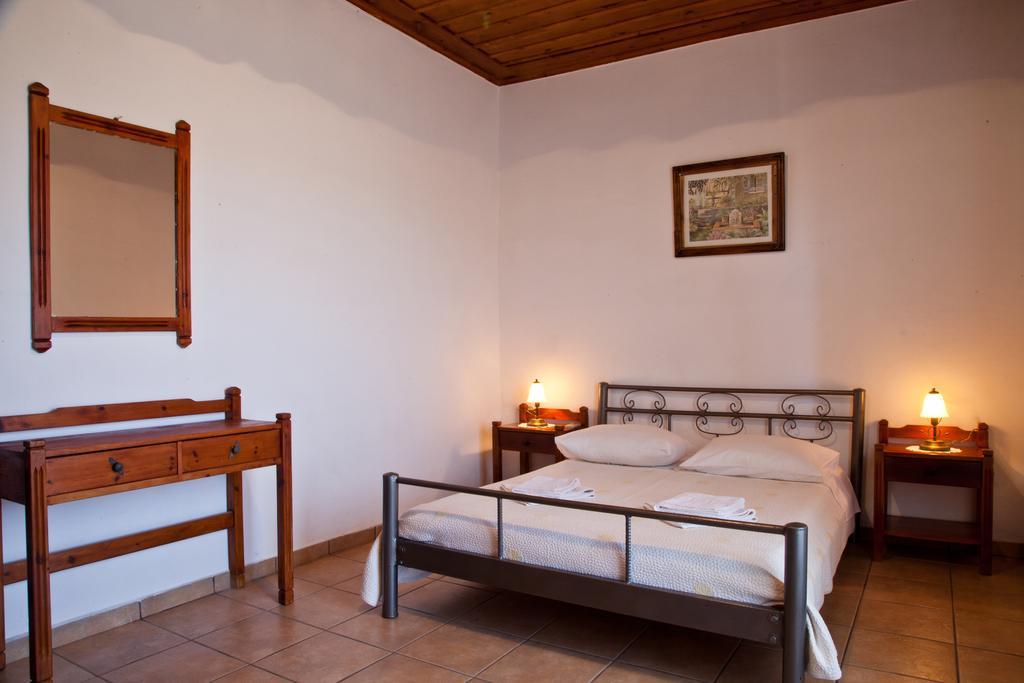 Tsivaras Villas Phòng bức ảnh